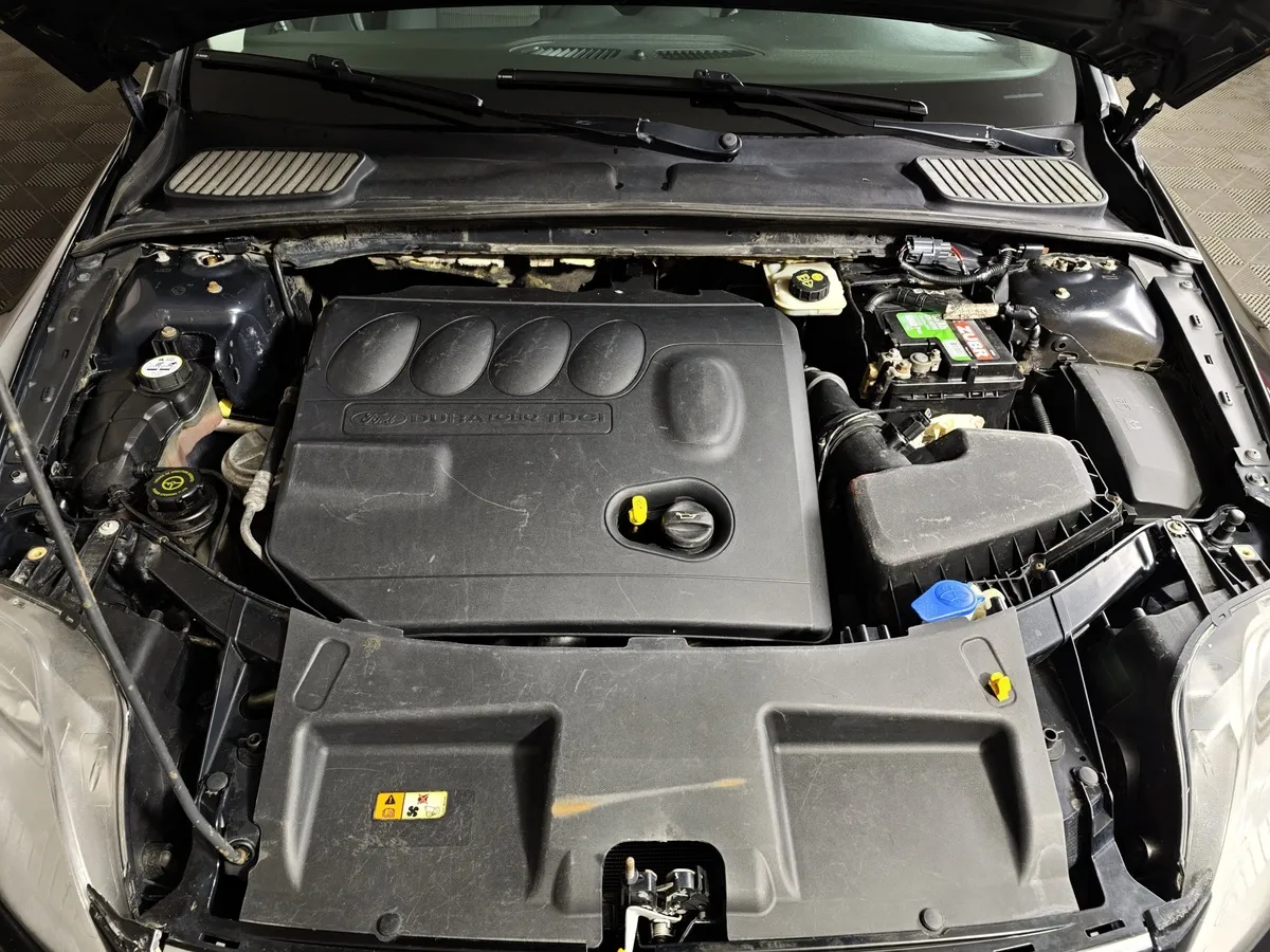 Ford Mondeo 2.0 TDCi PowerShift (140 л.с.) Titanium Черный в АВИЛОН. Слайд №9