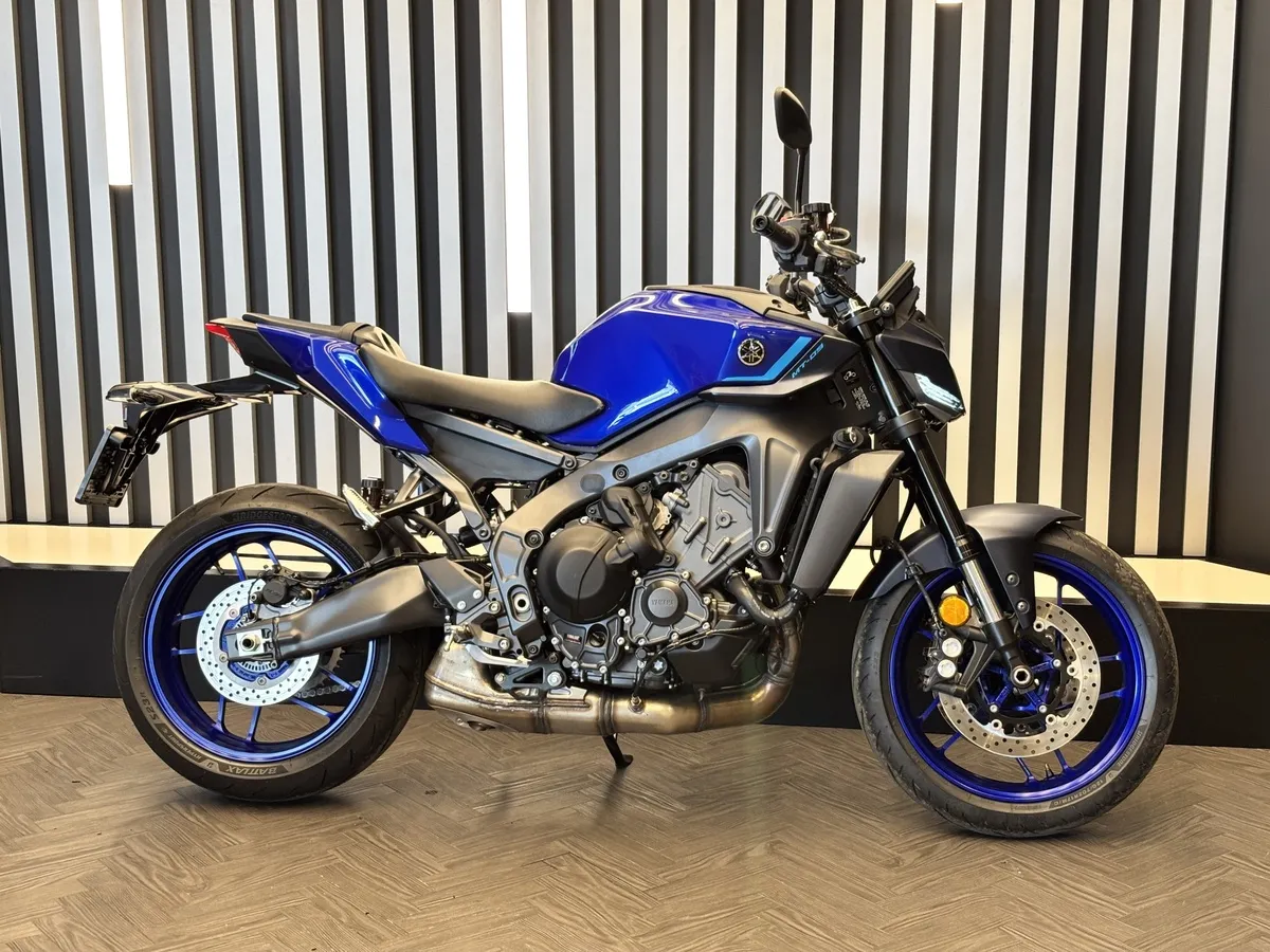 Yamaha MT-09 890 см³ (119 л.с.) (119) 890 Синий в АВИЛОН. Слайд №4