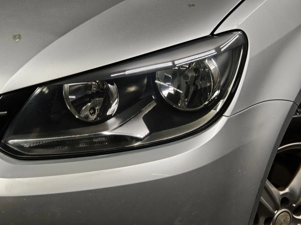 Volkswagen Touran 2.0 TDI DSG (110 л.с.) Highline Серебристый в АВИЛОН. Слайд №10