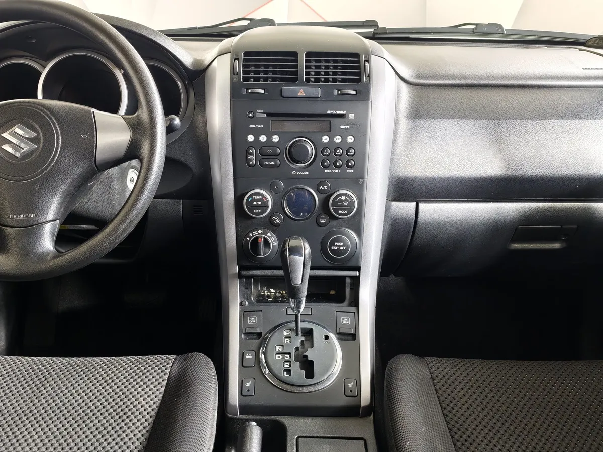 Suzuki Grand Vitara 2.4 AT AWD (169 л.с.) Серебристый в АВИЛОН. Слайд №14