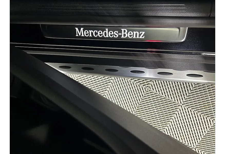 Mercedes-Benz GLC Купе 300 9G-TRONIC 4MATIC (272 л.с.) Черный в АВИЛОН. Слайд №15