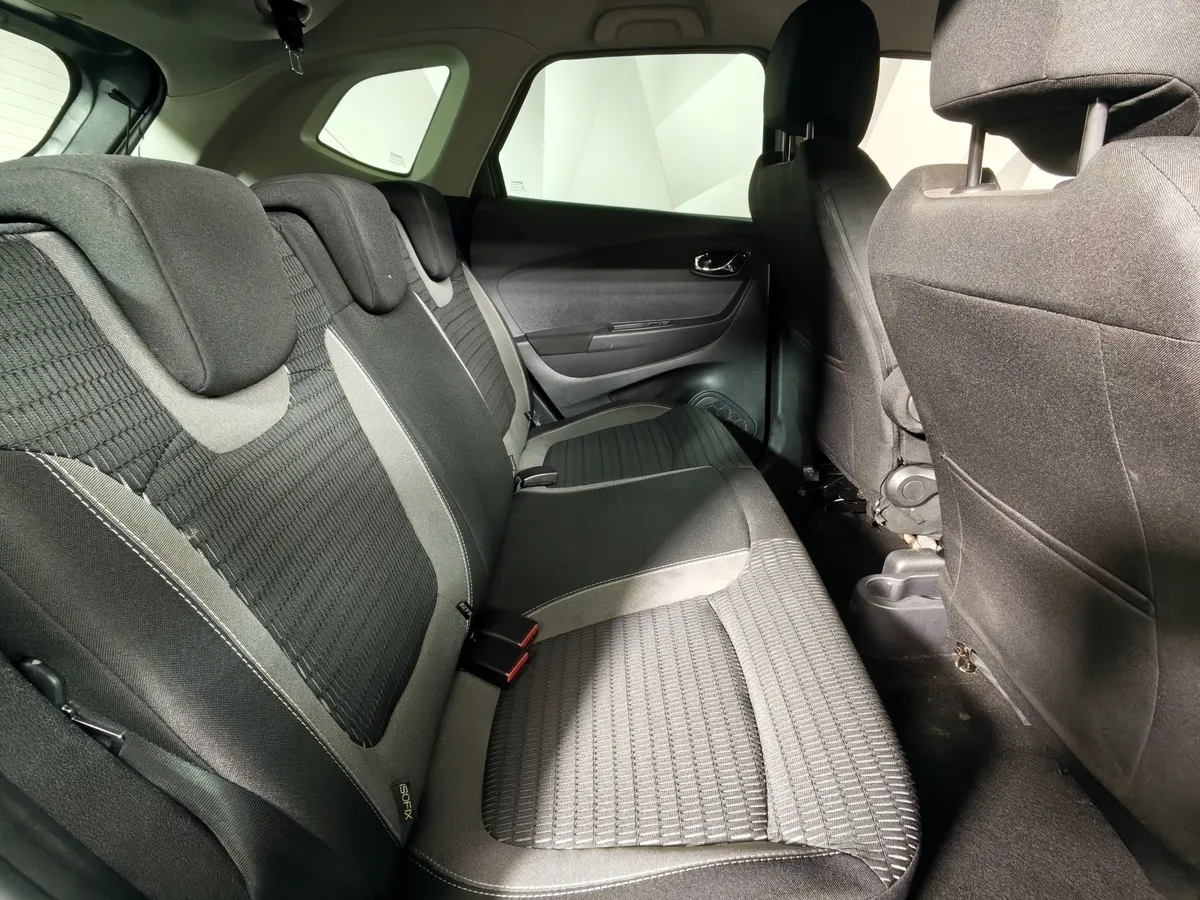 Renault Kaptur 2.0 AT AWD (143 л.с.) Серый в АВИЛОН. Слайд №16