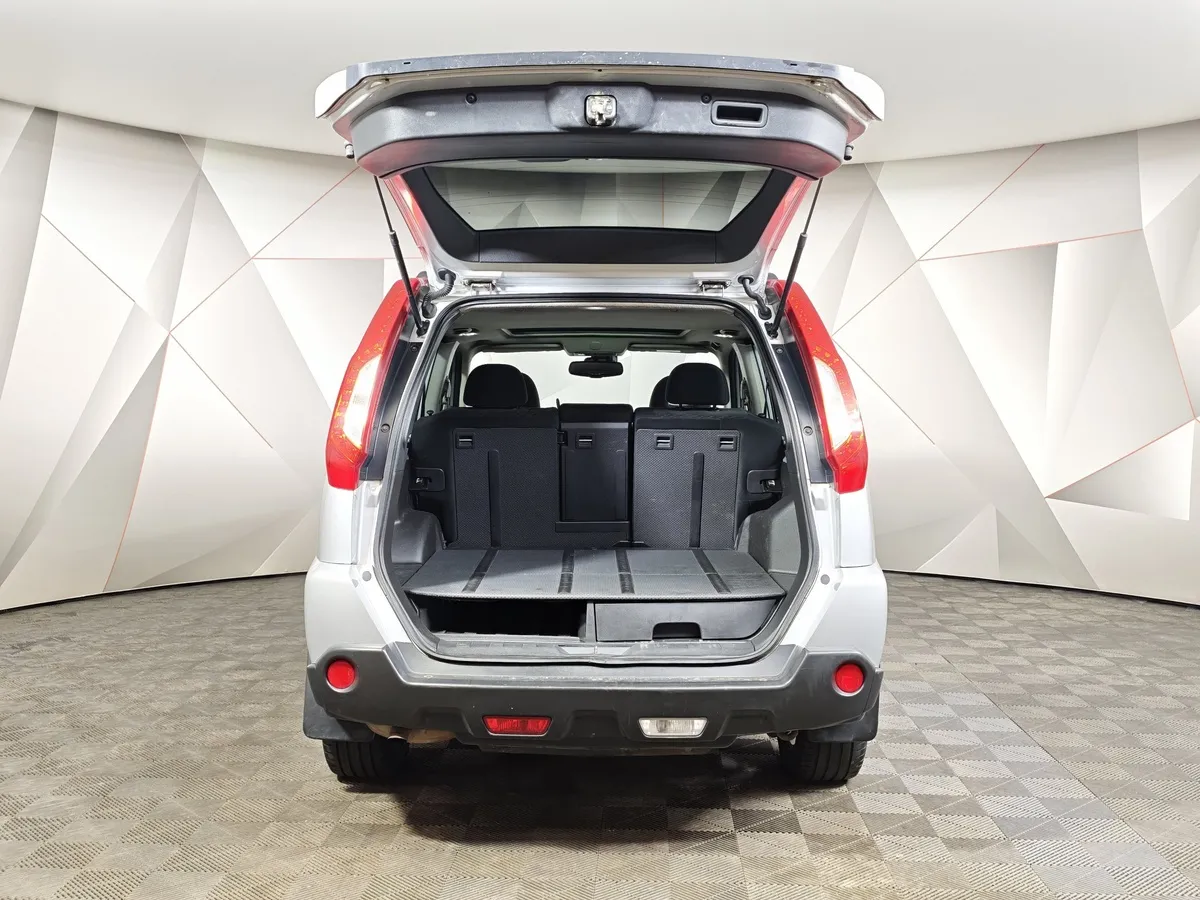 Nissan X-Trail 2.0 CVT AWD (141 л.с.) Серебристый в АВИЛОН. Слайд №12