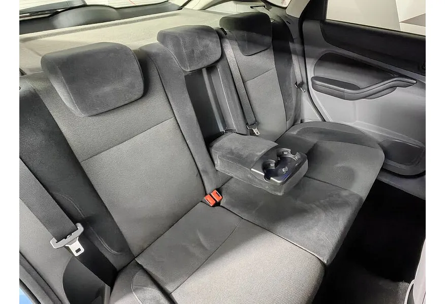 Ford Focus 1.8 MT (125 л.с.) Ghia Синий в АВИЛОН. Слайд №17