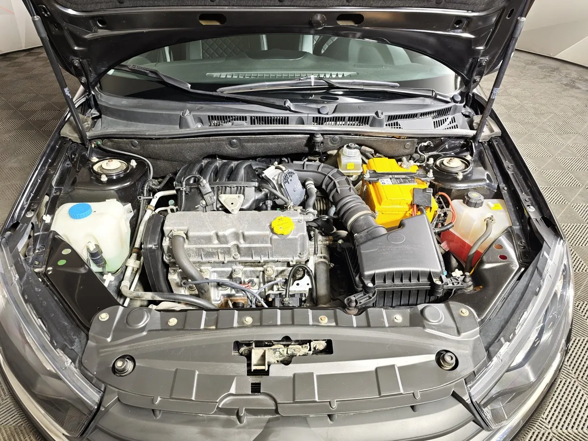 ВАЗ (Lada) Granta 1.6 MT (90 л.с.) Comfort Черный в АВИЛОН. Слайд №11