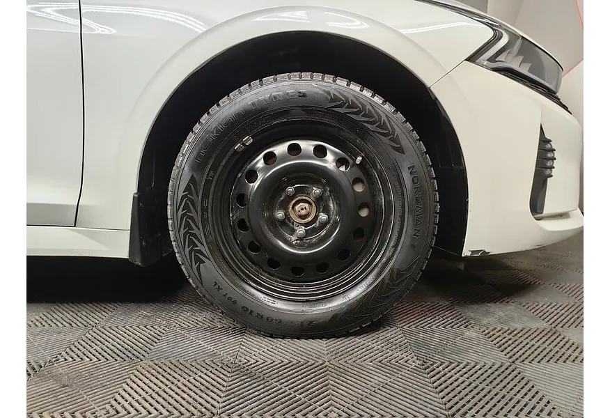 Kia K5 2.0 MPI AT 2WD (150 л.с.) Comfort Белый в АВИЛОН. Слайд №9