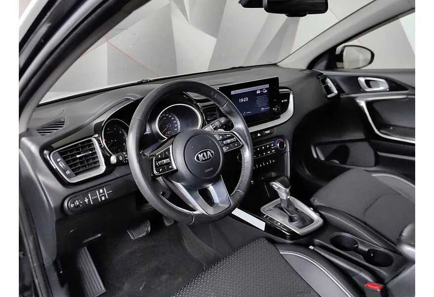 Kia Ceed 1.6 MPI AT (128 л.с.) Comfort Белый в АВИЛОН. Слайд №17