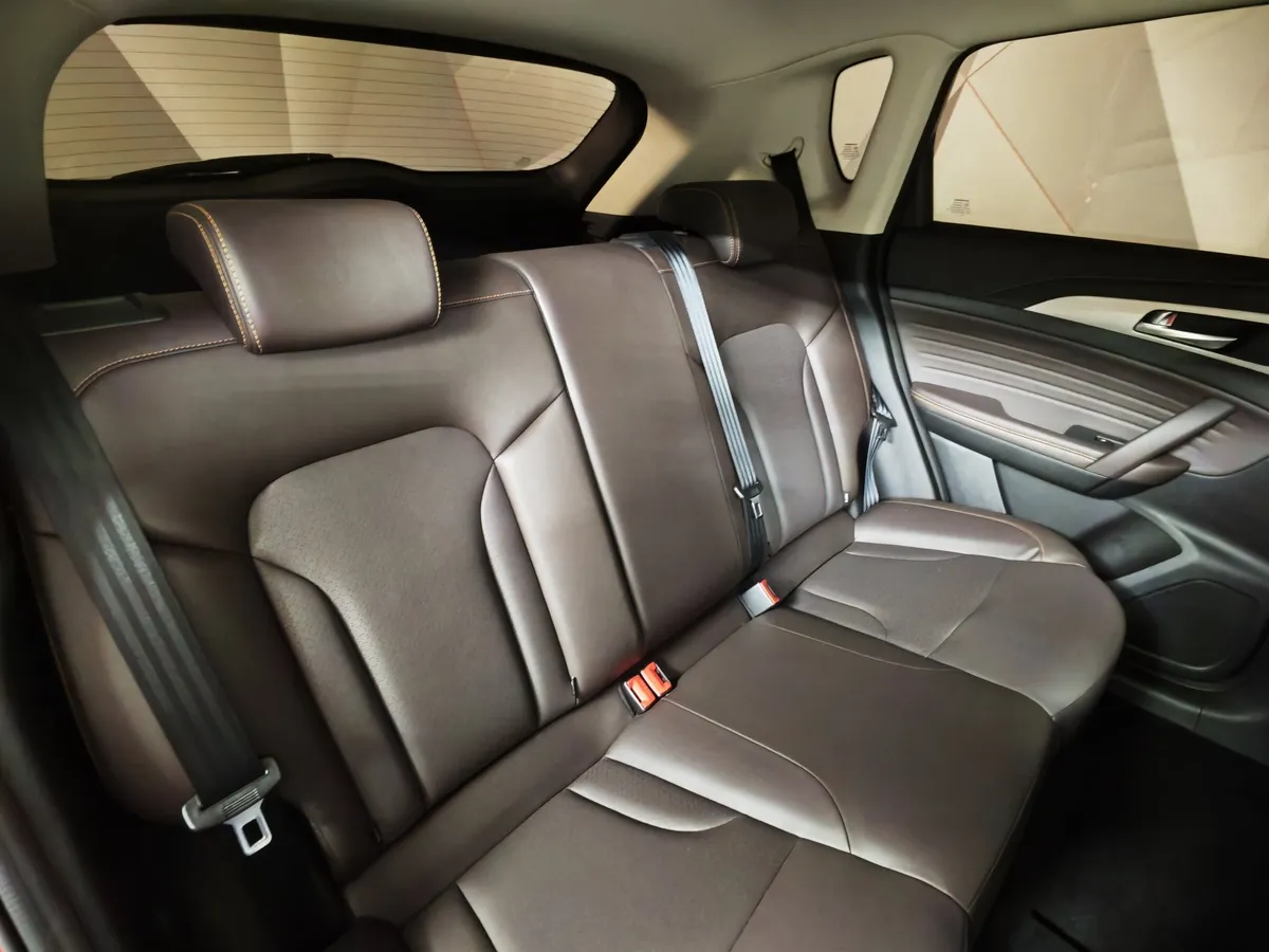 Changan CS35PLUS 1.6 MT (117 л.с.) Luxe Красный в АВИЛОН. Слайд №17