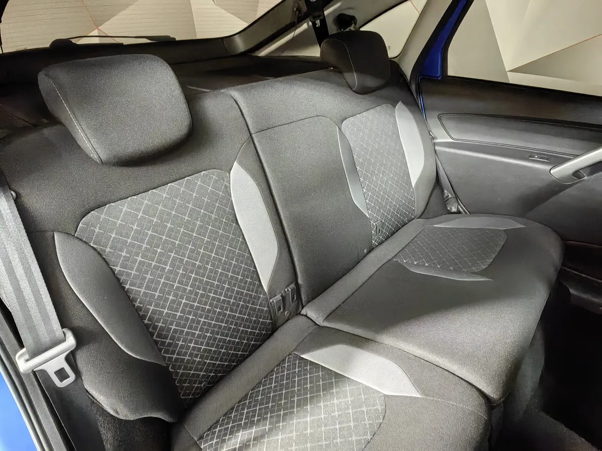 ВАЗ (Lada) Granta 1.6 MT 16кл (106 л.с.) 21911-51-005 Comfort Синий в АВИЛОН. Слайд №17