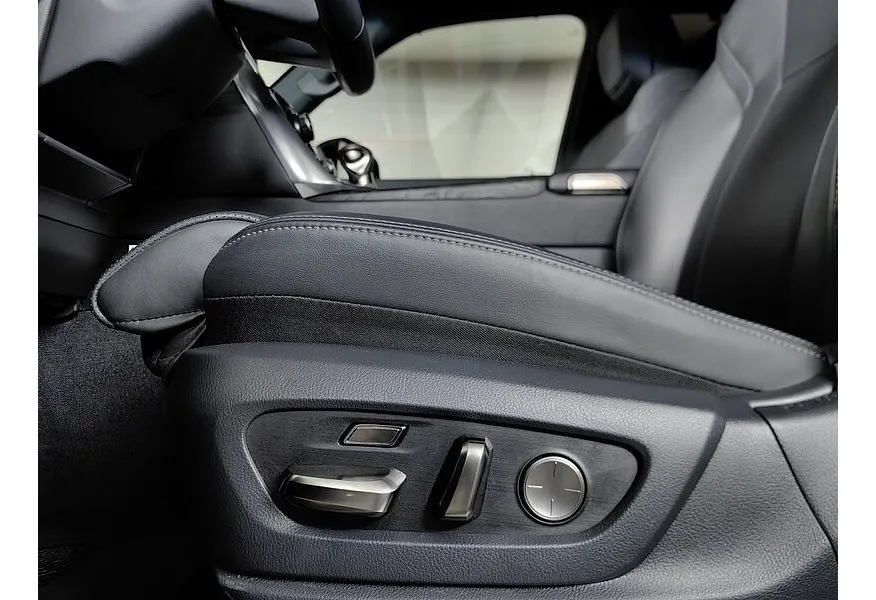 Lexus LX 500d 3.4 AT 4WD (299 л.с.) Active Черный в АВИЛОН. Слайд №24