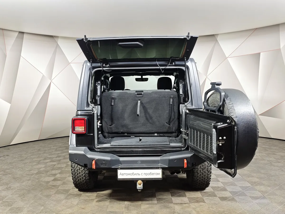 Jeep Wrangler 2.0 AT AWD (272 л.с.) Sport Черный в АВИЛОН. Слайд №12