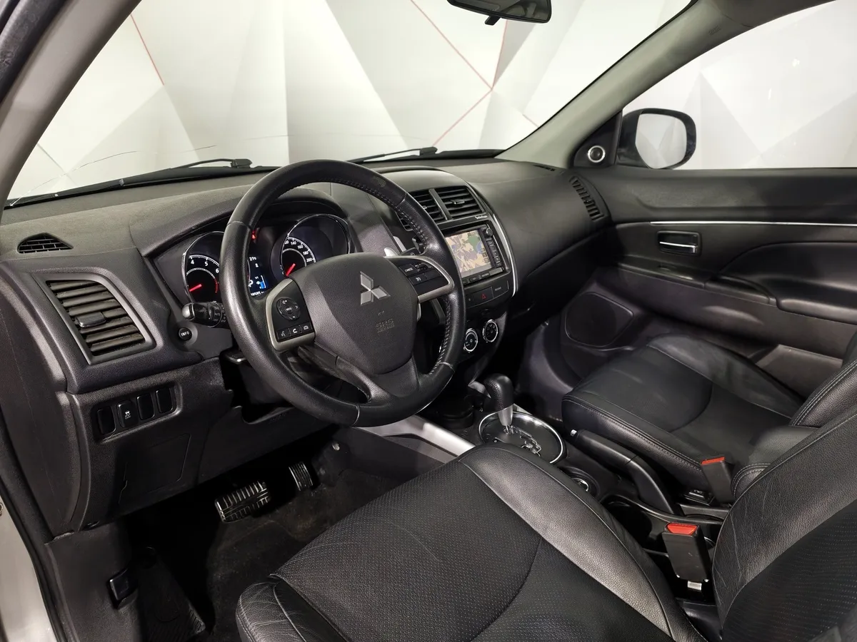 Mitsubishi ASX 2.0 CVT 4WD (150 л.с.) Серебристый в АВИЛОН. Слайд №19