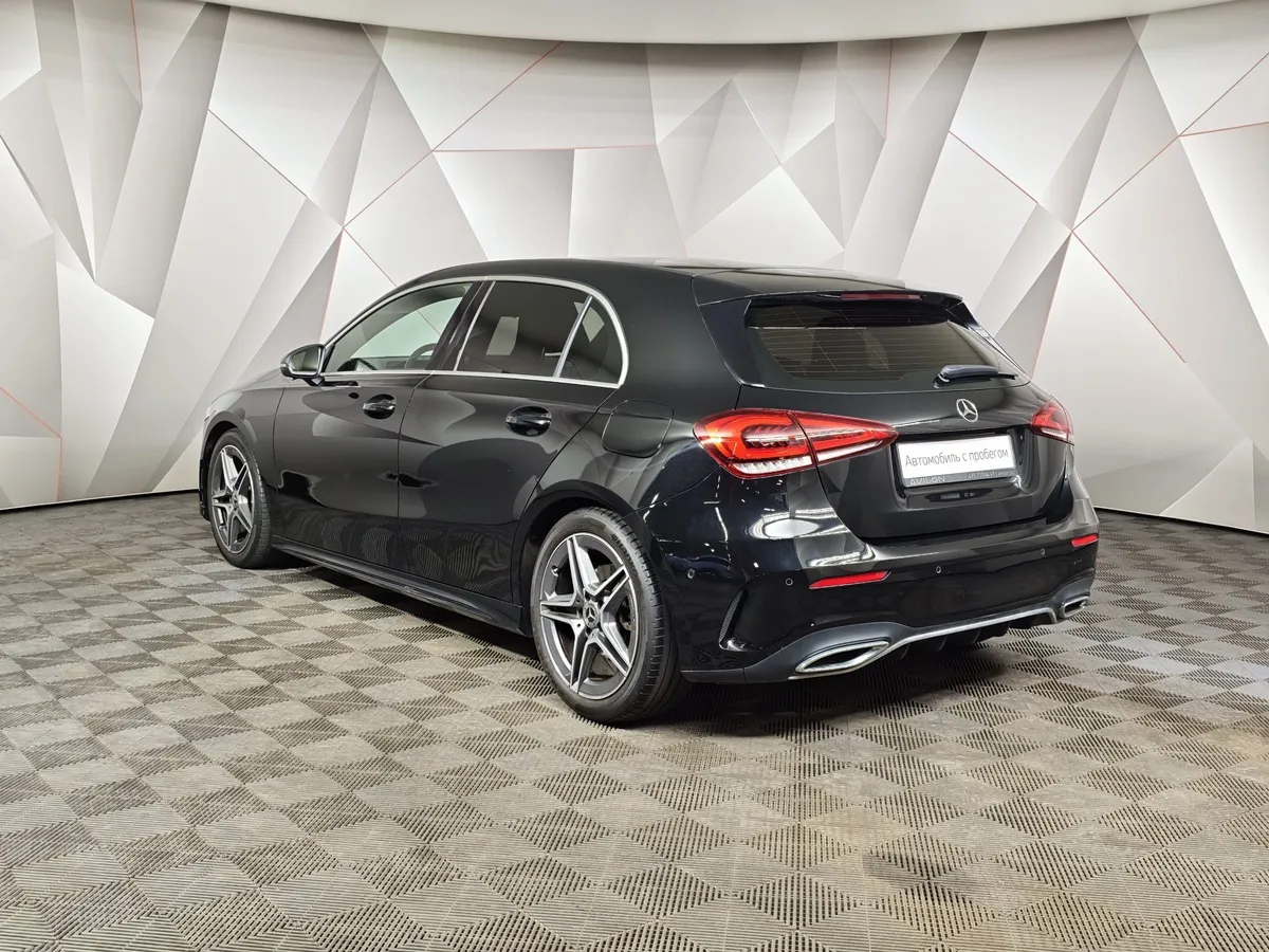 Mercedes-Benz A-Класс A 200 7G-DCT (150 л.с.) Sport Черный в АВИЛОН. Слайд №4