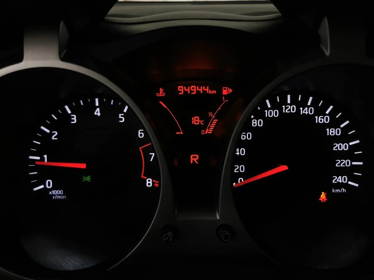 Nissan Juke 1.6 CVT (117 л.с.) Черный в АВИЛОН. Слайд №16