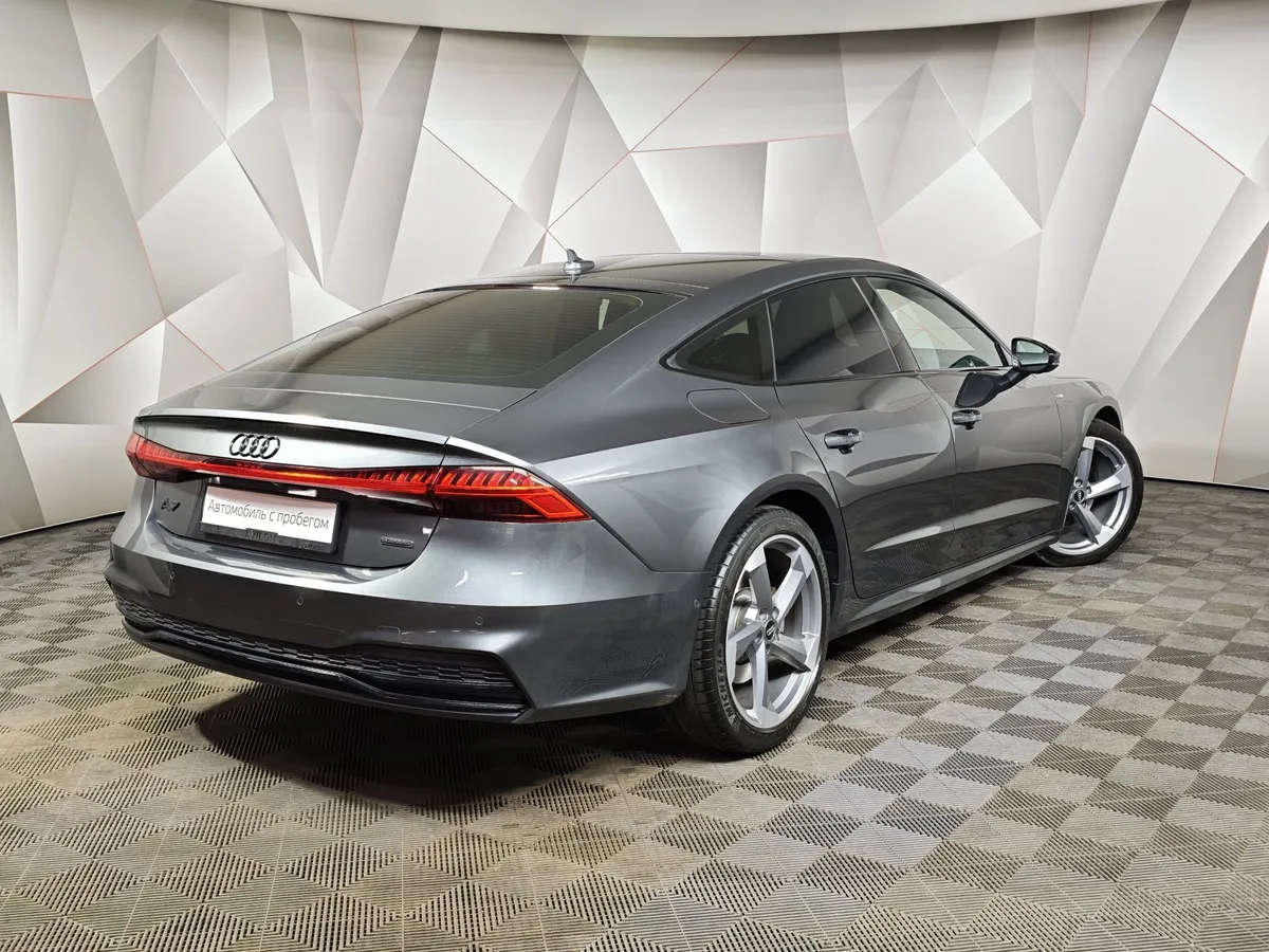 Audi A7 45 TFSI quattro S tronic (245 л.с.) Серый в АВИЛОН. Слайд №2