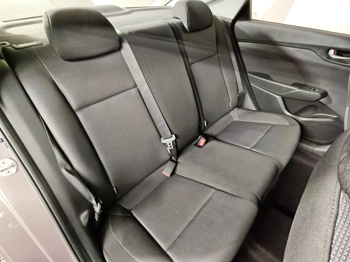 Hyundai Solaris 1.6 AT (123 л.с.) Comfort Коричневый в АВИЛОН. Слайд №17