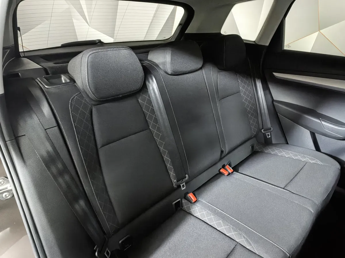 Skoda Karoq 1.4 AT FWD (150 л.с.) Ambition Коричневый в АВИЛОН. Слайд №17
