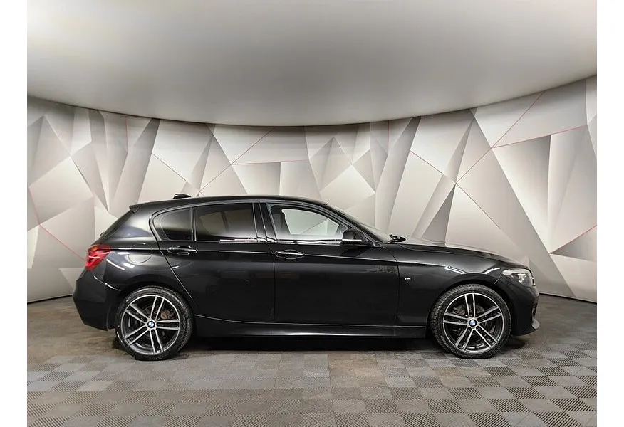 BMW 1 серия 116i AT (136 л.с.) Черный в АВИЛОН. Слайд №6