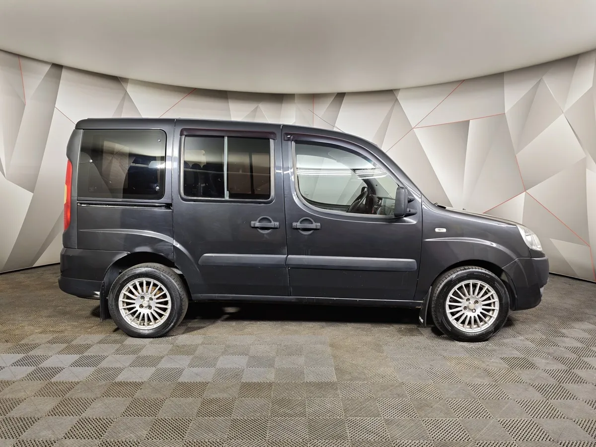 Fiat Doblo 1.4 MT (95 л.с.) Combi Черный в АВИЛОН. Слайд №6