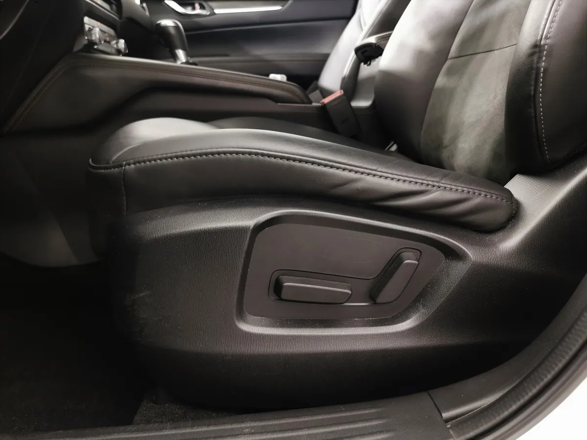 Mazda CX-5 2.5 AT AWD (194 л.с.) Белый в АВИЛОН. Слайд №20