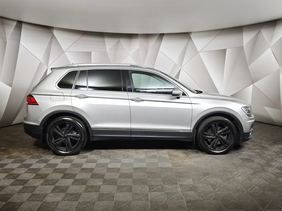 Volkswagen Tiguan 2.0 TSI 4Motion DSG (180 л.с.) Comfortline Серебристый в АВИЛОН. Слайд №6