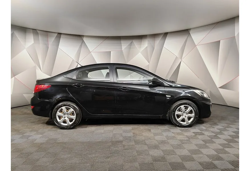 Hyundai Solaris 1.6 AT (123 л.с.) Active Plus Черный в АВИЛОН. Слайд №6