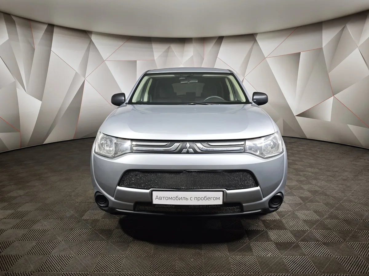 Mitsubishi Outlander 2.0 CVT (146 л.с.) Invite Серебристый в АВИЛОН. Слайд №7