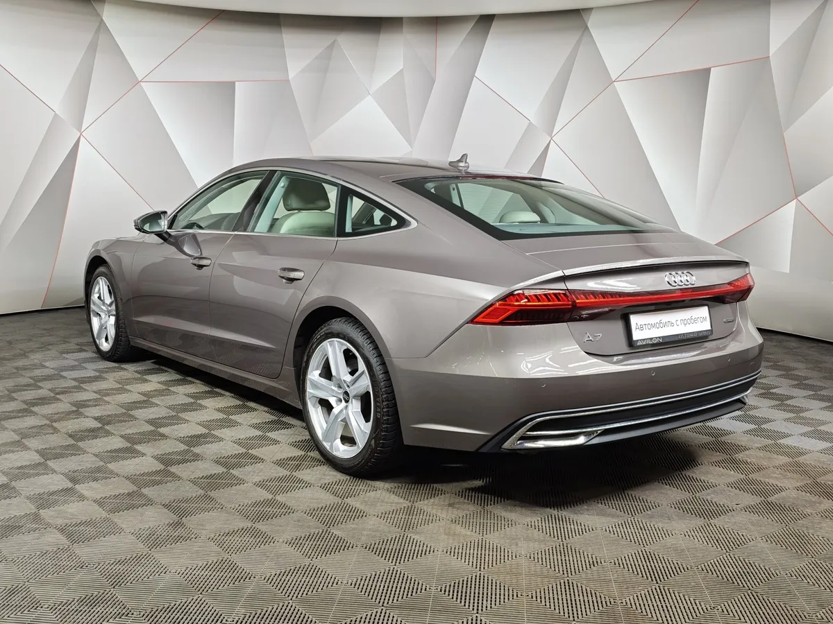 Audi A7 45 TFSI quattro S tronic (245 л.с.) Коричневый в АВИЛОН. Слайд №4
