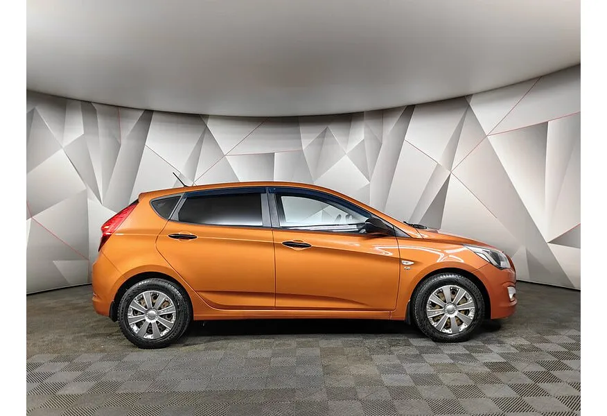 Hyundai Solaris 1.6 MT (123 л.с.) Active Оранжевый в АВИЛОН. Слайд №6 Hyundai Solaris 1.6 MT (123 л.с.) Active Оранжевый в АВИЛОН. Слайд №6
