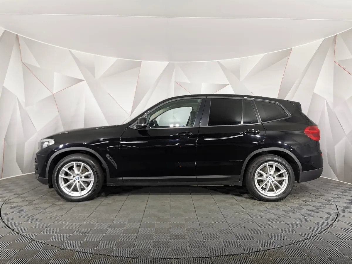 BMW X3 xDrive20i AT (184 л.с.) Base Локальная сборка Черный в АВИЛОН. Слайд №5