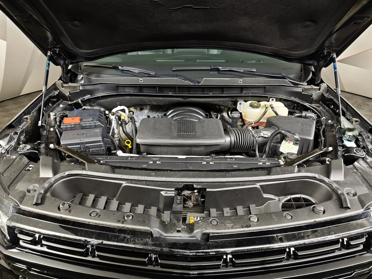 Chevrolet Tahoe 5.3 AT 4WD (343 л.с.) RST Черный в АВИЛОН. Слайд №11