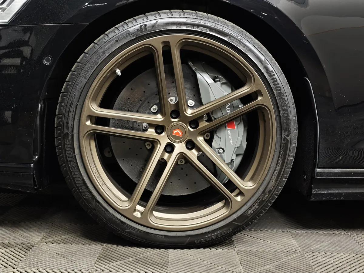Audi S8 4.0 TFSI Quattro Tiptronic (571 л.с.) Черный в АВИЛОН. Слайд №9