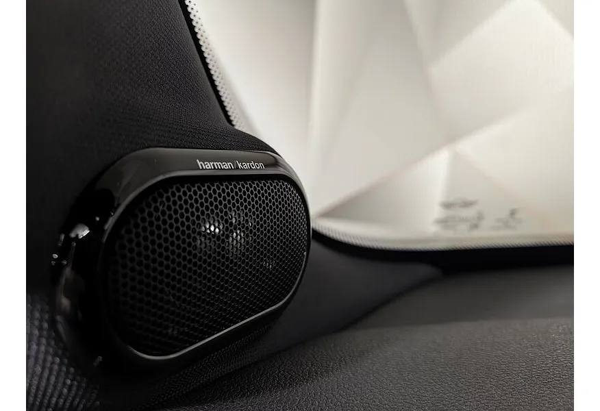 MINI 3 двери JCW 2.0 AT (231 л.с.) Белый в АВИЛОН. Слайд №18