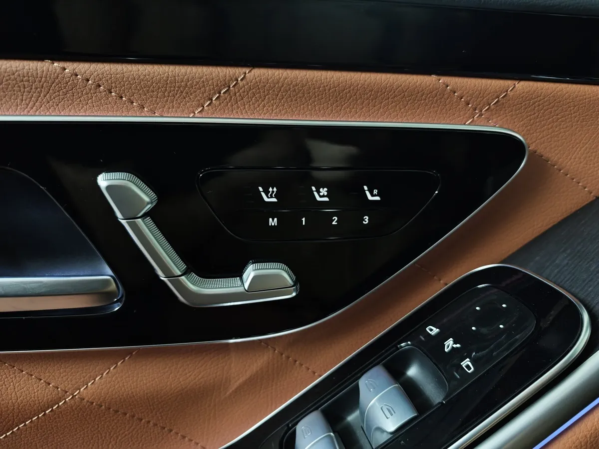 Mercedes-Benz S-Класс S 400 d 9G-Tronic 4Matic (330 л.с.) Premium Черный в АВИЛОН. Слайд №25