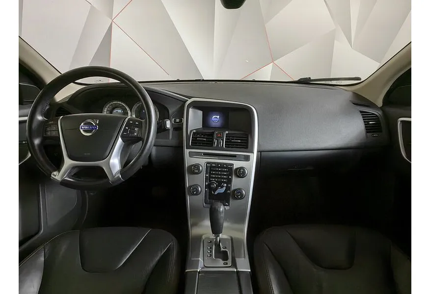Volvo XC60 2.0 T AT (203 л.с.) Золотой в АВИЛОН. Слайд №13