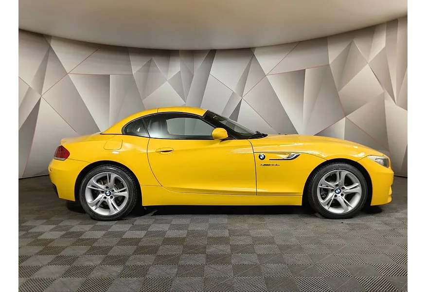 BMW Z4 sDrive20i AT (184 л.с.) Желтый в АВИЛОН. Слайд №6