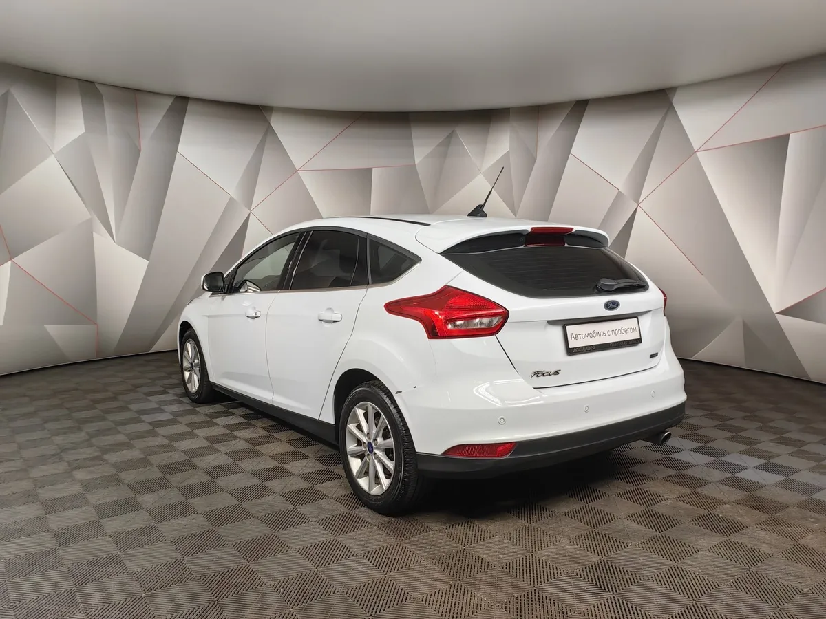 Ford Focus 1.5 EcoBoost AT (150 л.с.) Titanium Белый в АВИЛОН. Слайд №4