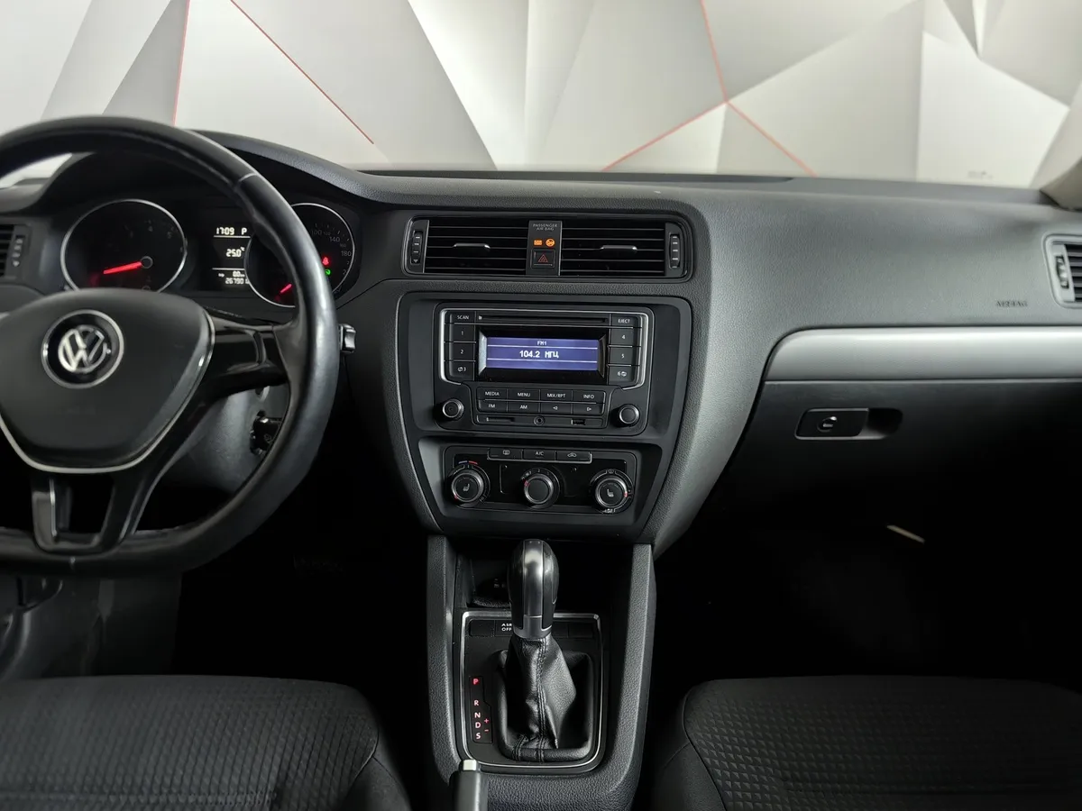 Volkswagen Jetta 1.6 MPI AT (105 л.с.) Trendline Серебристый в АВИЛОН. Слайд №14