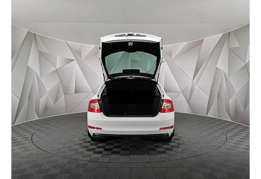Skoda Octavia 1.8 TSI MT (180 л.с.) Белый в АВИЛОН. Слайд №12