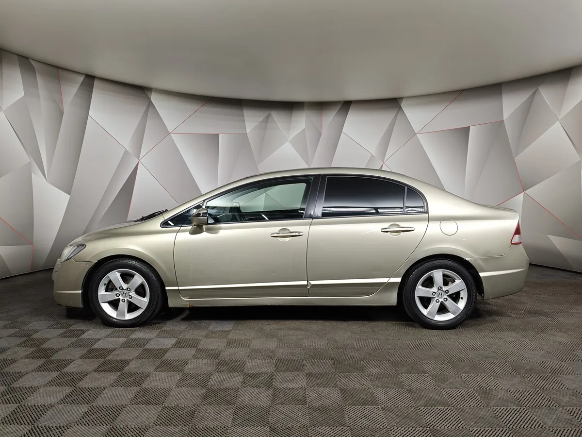 Honda Civic 1.8 AT (140 л.с.) Золотой в АВИЛОН. Слайд №5