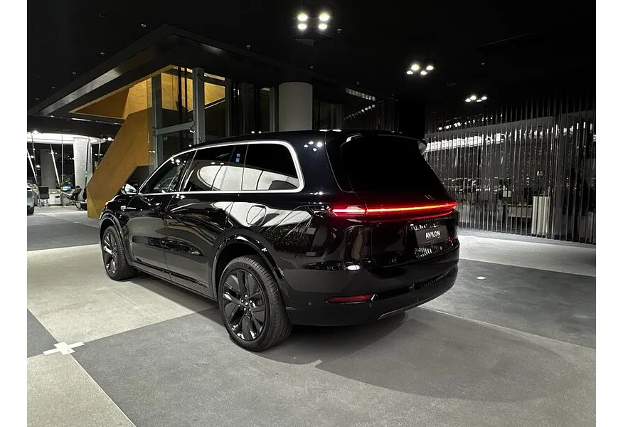 Li Auto L9 1.5 AT 4WD (449 л.с.) Ultra Черный в АВИЛОН. Слайд №6