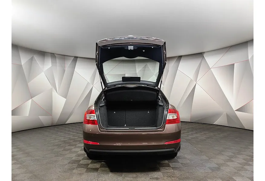 Skoda Octavia 1.6 MPI MT (110 л.с.) Коричневый в АВИЛОН. Слайд №12