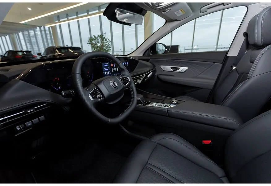 Dongfeng Huge 1.5 AMT FWD (197 л.с.) Executive Черный в АВИЛОН. Слайд №6