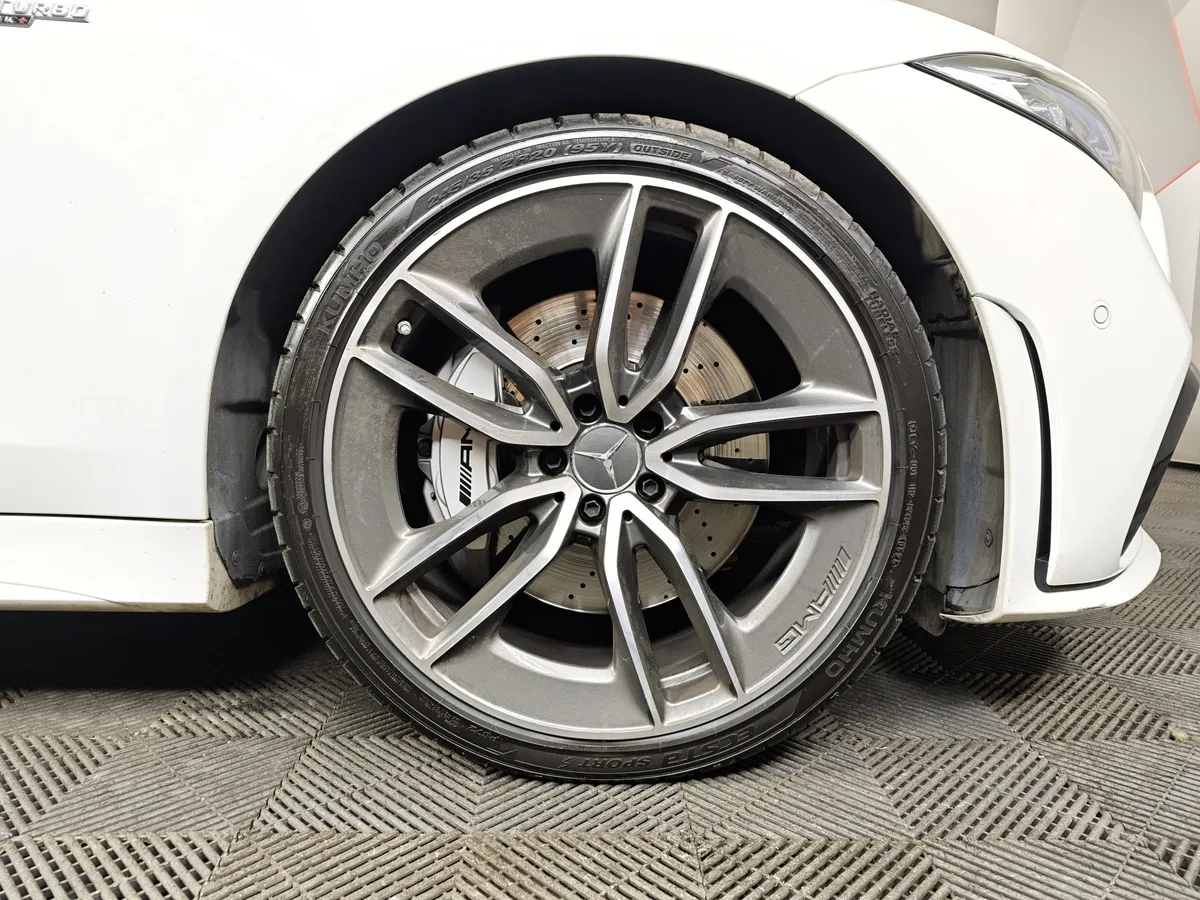 Mercedes-Benz CLS 53 9G-TRONIC 4MATIC+ (435 л.с.) Особая серия Белый в АВИЛОН. Слайд №9