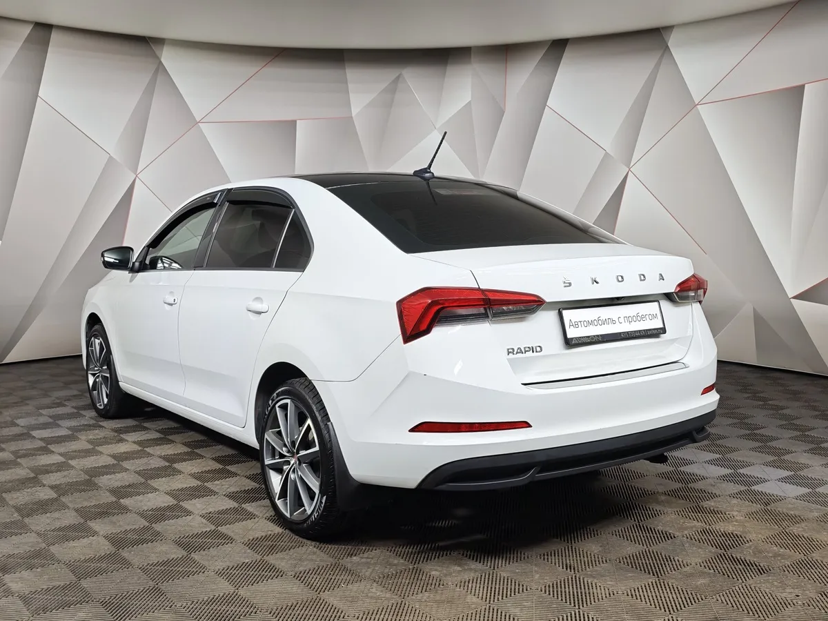 Skoda Rapid 1.6 MT (90 л.с.) Белый в АВИЛОН. Слайд №4