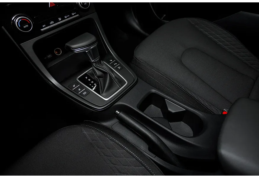 АВИЛОН - Solaris HC 2.0 AT 4WD (150 л.с.) Lifestyle + Premium Audio + Winter + Advanced Белый - slide 6