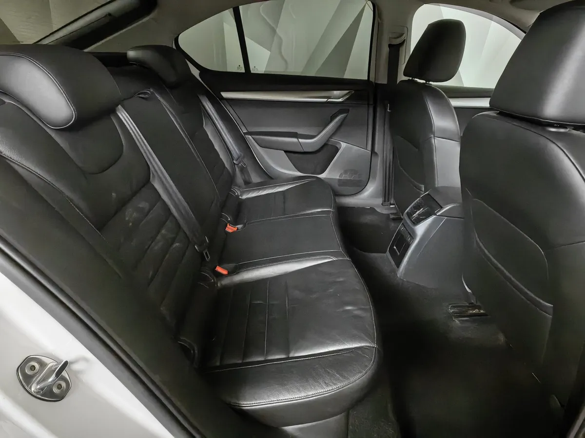 Skoda Octavia 1.8 TSI DSG (180 л.с.) Белый в АВИЛОН. Слайд №15