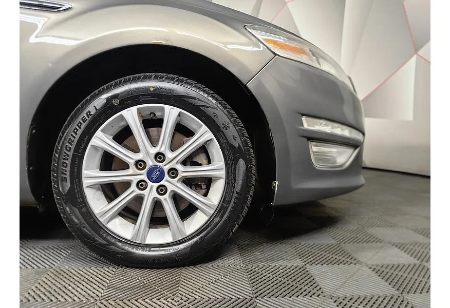 Ford Mondeo 2.0 EcoBoost PowerShift (200 л.с.) Titanium Коричневый в АВИЛОН. Слайд №9