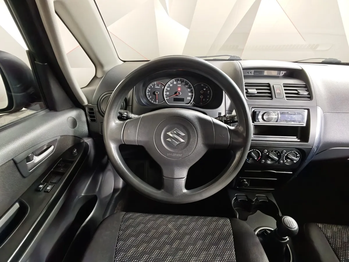 Suzuki SX4 1.6 MT (107 л.с.) Оранжевый в АВИЛОН. Слайд №20