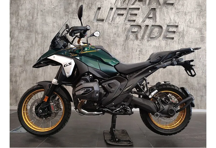 BMW Motorrad R 1300 GS R 1300 GS 1300 см³ (145) 1300 Зеленый в АВИЛОН. Слайд №3